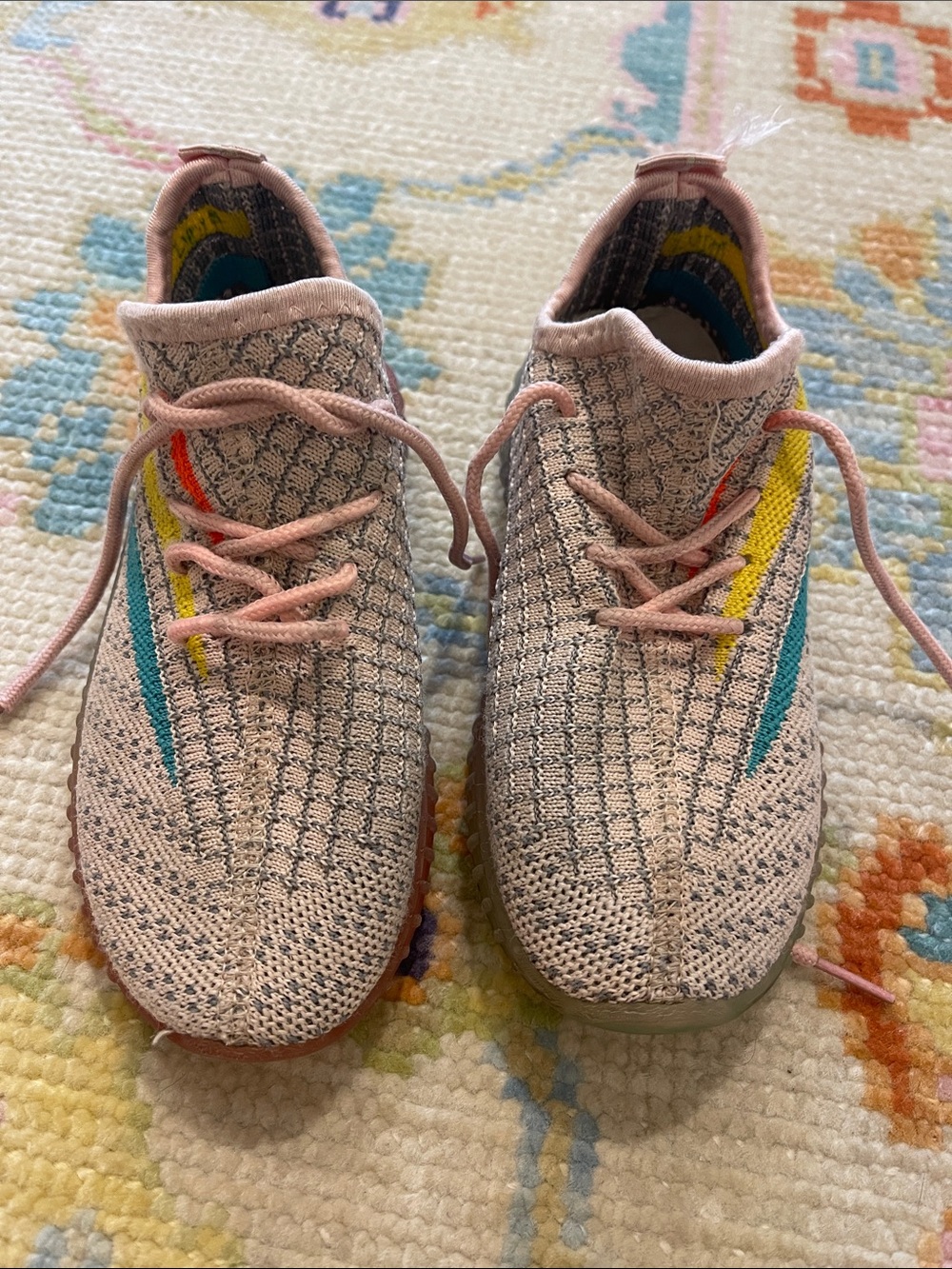 Girls Lola and the boys sneakers